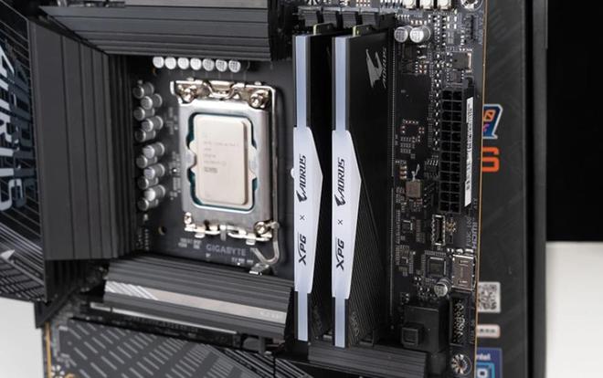 快拆+WiFi7+USB4中端板玩出旗舰范儿不朽情缘平台登录网页技嘉B860M电竞雕：全(图6)